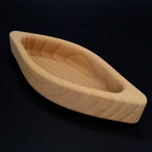 Miska AMADEA Dřevěná miska ve tvaru listu, masivní dřevo, rozměr 17,2x7x3 cm