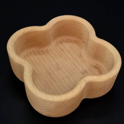 Miska AMADEA Dřevěná miska ve tvaru čtyřlístku, masivní dřevo, rozměr 11,2x4,5 cm