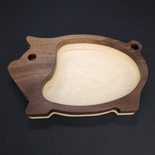 Miska AMADEA Dřevěná miska mozaika ve tvaru prasete, masivní dřevo, 2 druhy dřevin, rozměr 20x12,50x2,50 c
