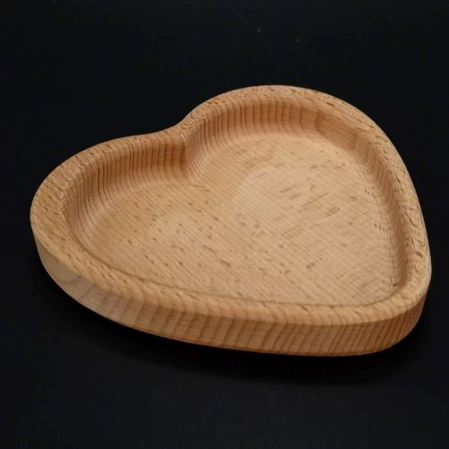 Miska AMADEA Dřevěná miska ve tvaru srdce, masivní dřevo, rozměr 13,5x13,5x2 cm