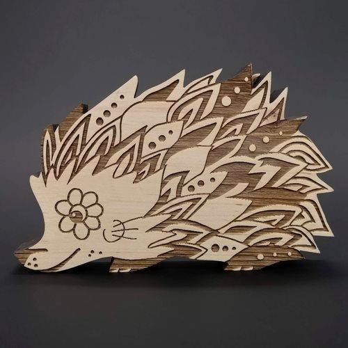 Dekorace AMADEA Dřevěná dekorace ježek, masivní dřevo 15x9,5x1,8 cm
